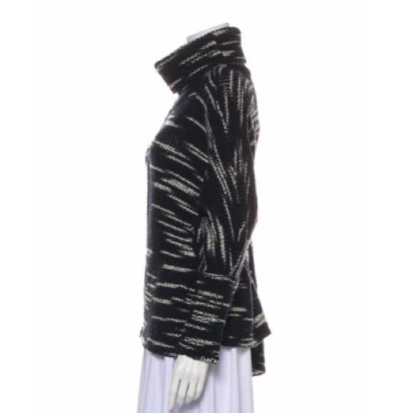 Intermix Wool Turtleneck Sweater Medium Black - Picture 2 of 4